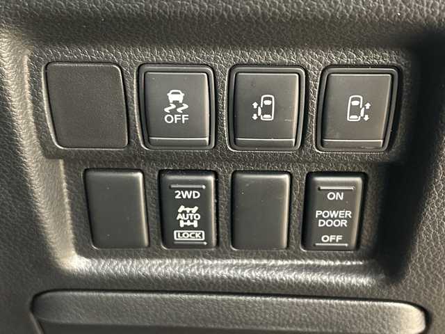 日産 エルグランド 250ハイウェイスター プレミアム 道央・札幌 2014(平26)年 12.6万km ファントムブラック ４WD//純正メモリナビ//フルセグTV//BT・ＳＤ・CD・DVD・ＡＭ・ＦＭ・ＵＳＢ・ＡＵＸ//バックカメラ//両側パワースライドドア//後席用モニター//ドライブレコーダー（前後）//積み込み冬タイヤ//横滑り防止装置//純正エンジンスターター//オットマン//クルーズコントロール//ダブルエアコン//レーダー探知機//ビルトインＥＴＣ//フォグランプ//スペアキー