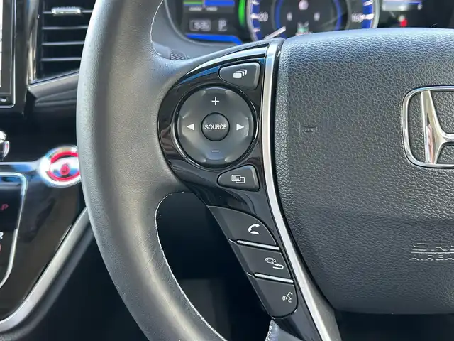 ホンダ オデッセイ ハイブリッド アブソルート・EXホンダセンジング 島根県 2019(平31)年 3.6万km プラチナホワイトパール 純正9インチナビ/CD/DVD/DTV/Bluetooth/HDMI/マルチビューカメラ /純正フリップダウンモニター/両側パワースライドドア/レーダークルーズコントロール/純正17インチアルミホイール/シートカバー/シートヒーター/コーナーセンサー /スマートキー/プッシュスタート /LEDオートライト/ドライブレコーダー/ビルトインETC2.0/大型アームレスト/純正フロアマット/ドアバイザー