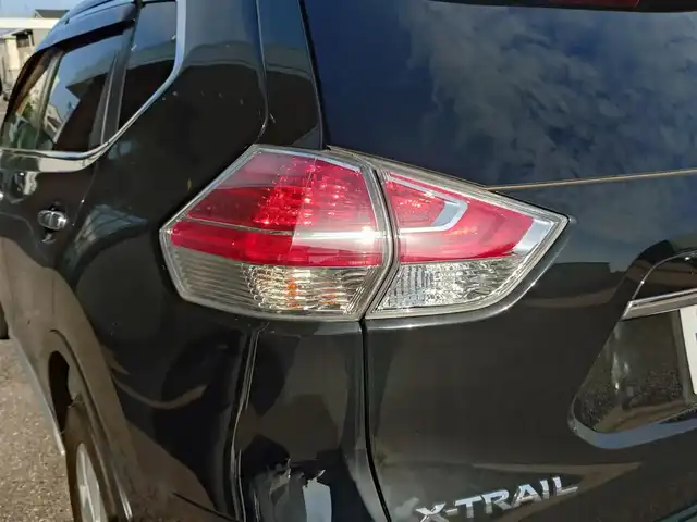 日産 エクストレイル 20X 新潟県 2016(平28)年 11.2万km ダイヤモンドブラック (株)IDOMが運営する【じしゃロン新潟店】の自社ローン専用車両になります。/こちらは現金またはオートローンご利用時の価格です。自社ローンご希望の方は別途その旨お申付け下さい/純正ナビ/FM/AM/CD/DVD視聴可能/フルセグTV視聴可能(走行中視聴不可)/Bluetooth/AUX/USB接続可能/バックカメラ・全方位カメラ/ETC/プッシュスタート/クルーズコントロール/カプロンシート/シートヒーター(D席+N席)/前後コーナーセンサー/横滑り防止装置/電動格納ウィンカーミラー/スマートキー/取扱説明書