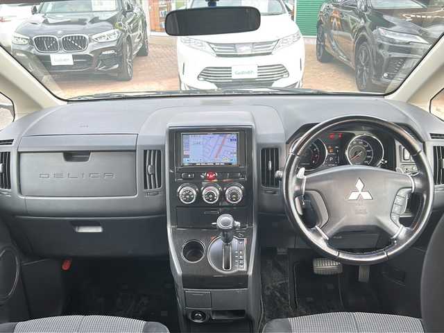 三菱 デリカＤ：５ ROADEST G Power P 佐賀県 2011(平23)年 14.6万km ウォームホワイトパール 純正ナビ/CD/USB/ワンセグテレビ/バックカメラ/ワンオーナー/衝突軽減システム/クルーズコントロール/パドルシフト/オートライト/ダブルオートエアコン/両側パワースライドドア/革巻きステアリング/ETC/スマートキー/4WD/スペアキー/保証書/取扱説明書/記録簿R２H３０、28、25．24