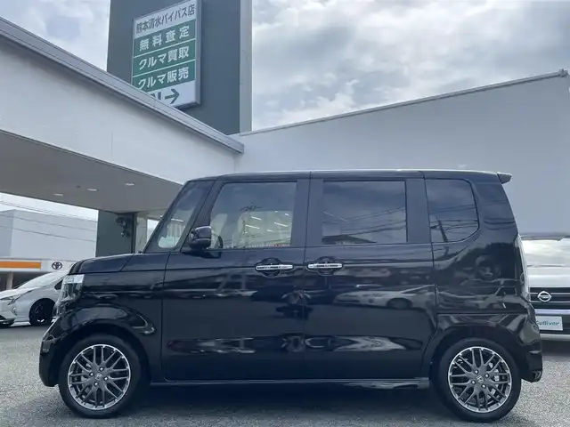 ホンダ Ｎ ＢＯＸ カスタム ターボ 熊本県 2025(令7)年 0.1万km クリスタルブラックパール ディスプレーオーディオ/【Bluetooth/SD/AVX/USB】/バックカメラ/両側パワースライドドア/ホンダセンシング/レーダークルーズコントロール/衝突軽減ブレーキ/レーンキープアシスト/革調シートカバー/シートヒーター/パドルシフト/純正15インチAW/ETC/オートLEDヘッドライト/ウィンカーミラー/プッシュスタート/横滑り防止/ABS/盗難防止装置