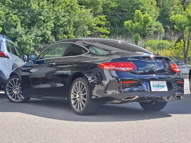 メルセデス・ベンツ Ｃ１８０ クーペ スポーツ 大阪府 2018(平30)年 7.1万km オブシディアンブラック /禁煙車//サンルーフ//衝突被害軽減ブレーキ//純正ナビ//AM/FM/BT/フルセグテレビ//バックカメラ//追従式クルーズコントロール//DN席シートメモリー/パワーシート//ビルトインETC2.0//BSM//ステアリングスイッチ//保証書//取扱説明書//スペアキー×1