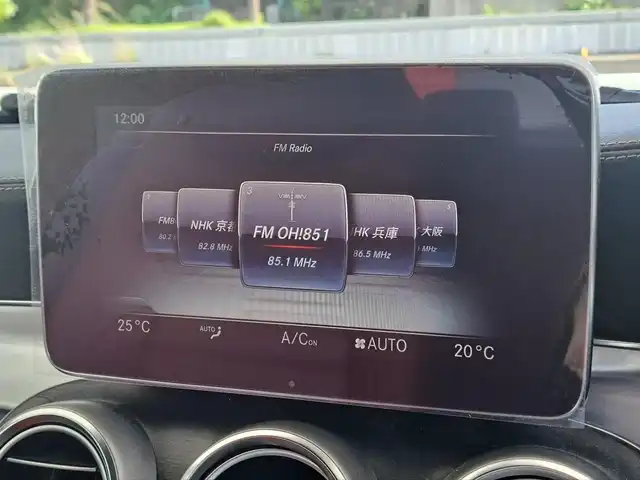 メルセデス・ベンツ Ｃ１８０ クーペ スポーツ 大阪府 2018(平30)年 7.1万km オブシディアンブラック /禁煙車//サンルーフ//衝突被害軽減ブレーキ//純正ナビ//AM/FM/BT/フルセグテレビ//バックカメラ//追従式クルーズコントロール//DN席シートメモリー/パワーシート//ビルトインETC2.0//BSM//ステアリングスイッチ//保証書//取扱説明書//スペアキー×1