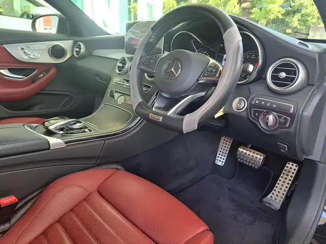 メルセデス・ベンツ Ｃ１８０ クーペ スポーツ 大阪府 2018(平30)年 7.1万km オブシディアンブラック /禁煙車//サンルーフ//衝突被害軽減ブレーキ//純正ナビ//AM/FM/BT/フルセグテレビ//バックカメラ//追従式クルーズコントロール//DN席シートメモリー/パワーシート//ビルトインETC2.0//BSM//ステアリングスイッチ//保証書//取扱説明書//スペアキー×1