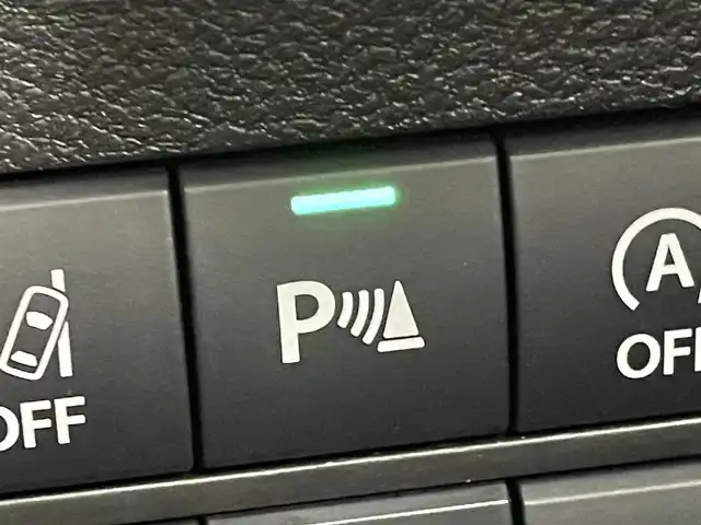 スズキ アルト L 群馬県 2023(令5)年 1.2万km シルキーシルバーメタリック 衝突軽減ブレーキ　運転席シートヒーター　リアコーナーセンサー　アイドリングストップ　横滑り防止　車線逸脱警報　電動格納ミラー　純正フロアマット　社外ＣＤデッキ　Ｂｌｕｅｔｏｏｔｈ　ＵＳＢ　保証書　取説　スペアキーｘ１　ヘッドライトレベライザ