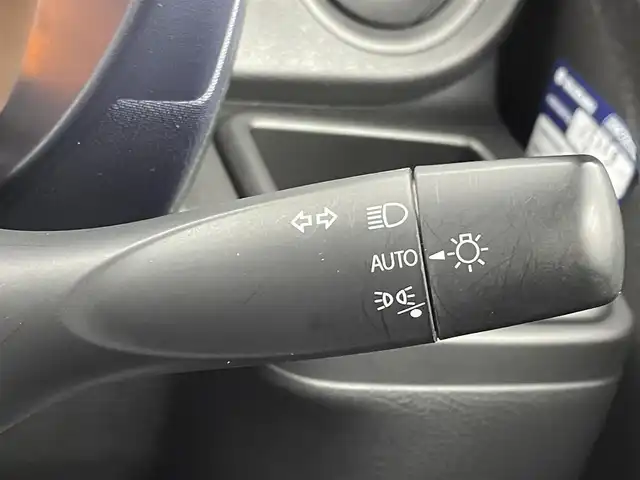 スズキ アルト L 群馬県 2023(令5)年 1.2万km シルキーシルバーメタリック 衝突軽減ブレーキ　運転席シートヒーター　リアコーナーセンサー　アイドリングストップ　横滑り防止　車線逸脱警報　電動格納ミラー　純正フロアマット　社外ＣＤデッキ　Ｂｌｕｅｔｏｏｔｈ　ＵＳＢ　保証書　取説　スペアキーｘ１　ヘッドライトレベライザ