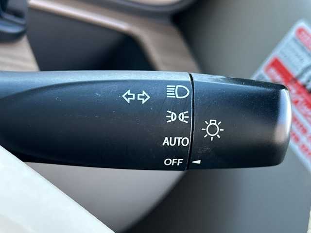 スズキ ラパン S 茨城県 2016(平28)年 11.9万km シフォンアイボリーM 社外メモリナビ【AVIC-RZ200】/(地デジTV・CD・ラジオ再生)/シートヒーター/ETC/バックカメラ/LEDヘッドライト/純正フロアマット/スマートキー/取扱説明書/保証書