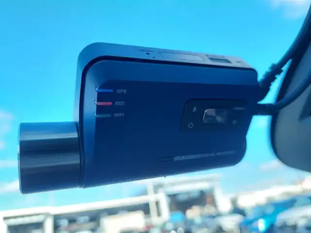 ボルボ ＸＣ６０ B5 AWD インスクリプション 滋賀県 2021(令3)年 2万km クリスタルホワイトP ヘッドアップディスプレイ/CarPlay/androidauto/USB/Bluetooth/ハーマンカードンプレミアムサラウンドシステム/ベージュ本革シート/360°カメラ/前後純正ドライブレコーダー/コーナーセンサー/全席シートヒーター/前席シートクーラー/前席パワーシート/前席シートメモリー/ステアリングヒーター/レーンキープアシスト/ブラインドスポットモニター/アダプティブクルーズコントロール/PilotAssist/オートホールド/フットトランクオープナー/ETC2.0/LEDヘッドライト/LEDフォグライト