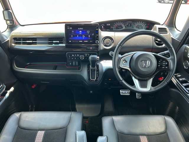 ホンダ Ｎ ＢＯＸ カスタム G EX ターボ ホンダセンシング 千葉県 2020(令2)年 1.1万km ミラノレッド 純正ナビ/Bluetooth/フルセグTV/CD/DVD/ETC/前後ドライブレコーダー/前後コーナーセンサー/助手席スーパースライドシート/両側パワースライドドア/アダクティブ・クルーズ・コントロール/衝突軽減ブレーキ/誤発進抑制機能/歩行者事故低減ステアリング/先行車発進お知らせ機能/標識認識機能/路外逸脱抑制機能/後方誤発進抑制機能/車線維持支援システム/盗難防止装置/オートライト/オートハイビーム/ウィンカーミラー/プッシュスタートボタン/ステアリングスイッチ/スマートキー/LEDヘッドライト/純正アルミホイール/純正フロアマット/取扱説明書