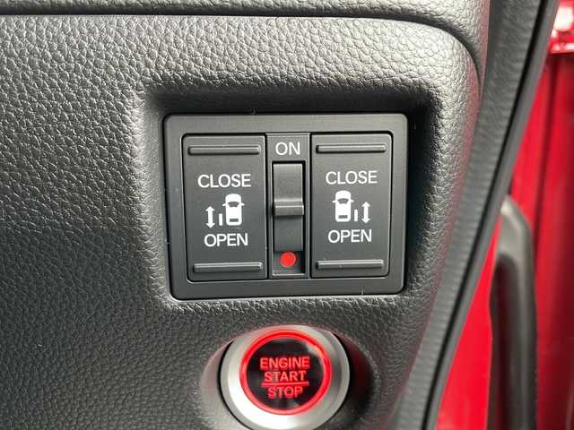 ホンダ Ｎ ＢＯＸ カスタム G EX ターボ ホンダセンシング 千葉県 2020(令2)年 1.1万km ミラノレッド 純正ナビ/Bluetooth/フルセグTV/CD/DVD/ETC/前後ドライブレコーダー/前後コーナーセンサー/助手席スーパースライドシート/両側パワースライドドア/アダクティブ・クルーズ・コントロール/衝突軽減ブレーキ/誤発進抑制機能/歩行者事故低減ステアリング/先行車発進お知らせ機能/標識認識機能/路外逸脱抑制機能/後方誤発進抑制機能/車線維持支援システム/盗難防止装置/オートライト/オートハイビーム/ウィンカーミラー/プッシュスタートボタン/ステアリングスイッチ/スマートキー/LEDヘッドライト/純正アルミホイール/純正フロアマット/取扱説明書