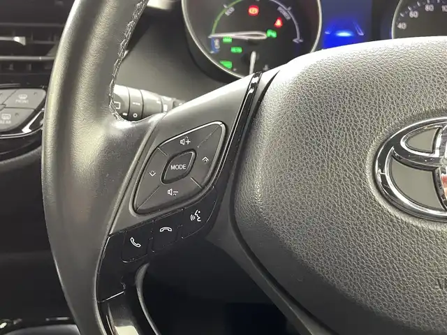 トヨタ Ｃ－ＨＲ G 熊本県 2018(平30)年 9.1万km ブラック/ホワイトパールクリスタルシャイン 2トーン ワンオーナー　/純正ナビ（ＣＤ・ＤＶＤ・フルセグ・ＢＴ・ＳＤ）/TVキャンセラー/バックカメラ　/純正前方ドライブレコーダー（DRT-C68A）/レーダークルーズコントロール　/前後クリアランスソナー　/前席シートヒーター　/車線逸脱警報/先行車発進お知らせ機能/ブラインドスポットモニター/横滑り防止/ハーフレザーシート/純正フロアマット/純正１８インチAW/オートライト/オートマチックハイビーム/LEDヘッドライト/フォグランプ/スマートキー/プッシュスタート/保証書/取扱説明書