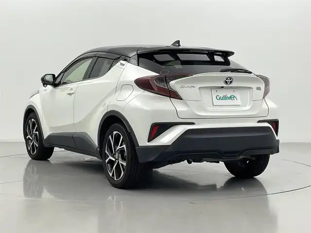 トヨタ Ｃ－ＨＲ G 熊本県 2018(平30)年 9.1万km ブラック/ホワイトパールクリスタルシャイン 2トーン ワンオーナー　/純正ナビ（ＣＤ・ＤＶＤ・フルセグ・ＢＴ・ＳＤ）/TVキャンセラー/バックカメラ　/純正前方ドライブレコーダー（DRT-C68A）/レーダークルーズコントロール　/前後クリアランスソナー　/前席シートヒーター　/車線逸脱警報/先行車発進お知らせ機能/ブラインドスポットモニター/横滑り防止/ハーフレザーシート/純正フロアマット/純正１８インチAW/オートライト/オートマチックハイビーム/LEDヘッドライト/フォグランプ/スマートキー/プッシュスタート/保証書/取扱説明書