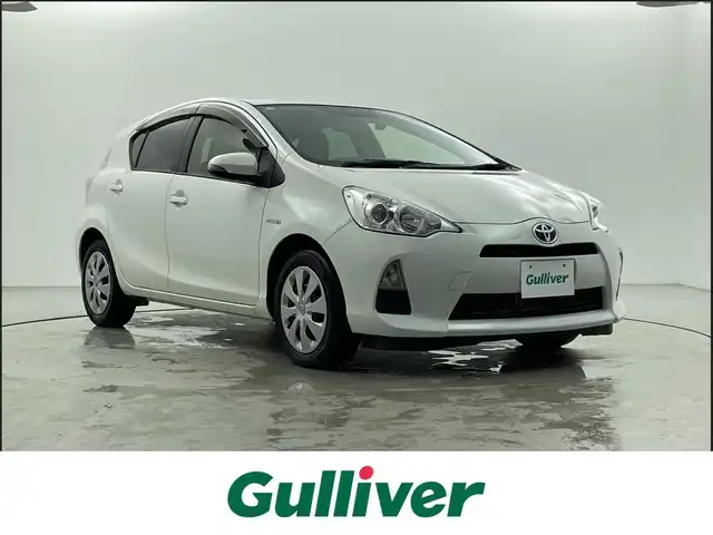 トヨタ アクア S 福井県 2014(平26)年 3.2万km ライムホワイトパールクリスタルシャイン 純正ナビ/CD/DVD/Bluetooth/フルセグ/ドラレコ/シートヒーター/バックカメラ/ETC/オートライト/プッシュスタート/スマーキー