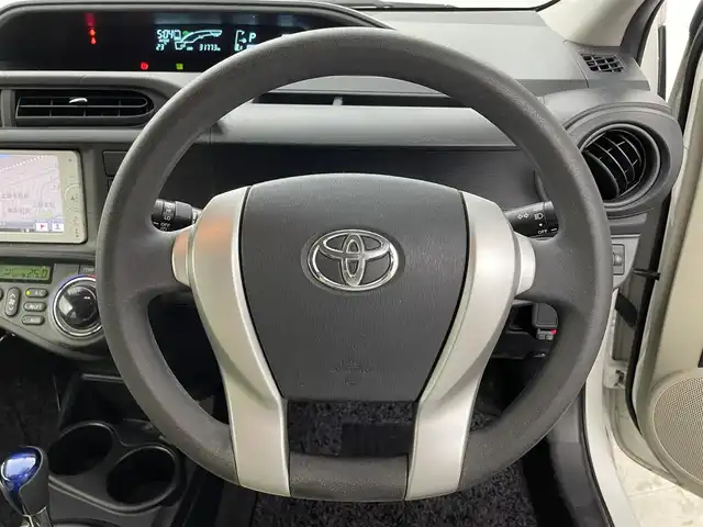 トヨタ アクア S 福井県 2014(平26)年 3.2万km ライムホワイトパールクリスタルシャイン 純正ナビ/CD/DVD/Bluetooth/フルセグ/ドラレコ/シートヒーター/バックカメラ/ETC/オートライト/プッシュスタート/スマーキー