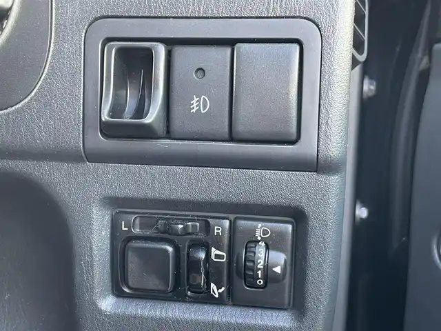 スズキ ジムニー ランドベンチャー 愛媛県 2017(平29)年 4.8万km ブルーイッシュブラックパール3 4WD/SDナビ/BT/CD/DVD/フルセグTV/ハーフレザーシート/ETC/シートヒーター/純正アルミホイール/純正フロアマット/フォグランプ/背面タイヤ/リモコンキー/AC