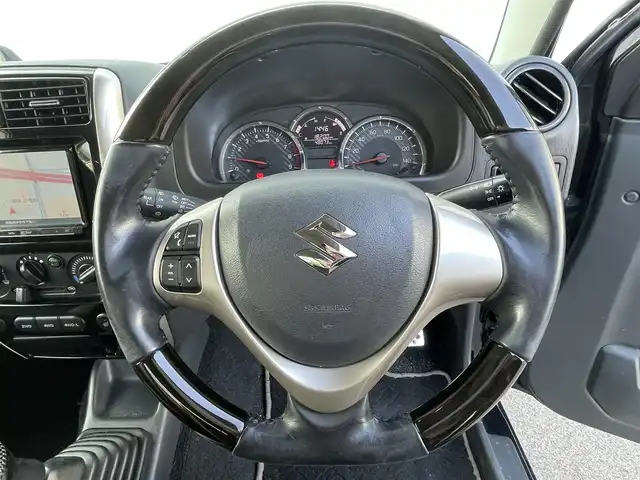 スズキ ジムニー ランドベンチャー 愛媛県 2017(平29)年 4.8万km ブルーイッシュブラックパール3 4WD/SDナビ/BT/CD/DVD/フルセグTV/ハーフレザーシート/ETC/シートヒーター/純正アルミホイール/純正フロアマット/フォグランプ/背面タイヤ/リモコンキー/AC