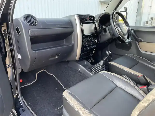 スズキ ジムニー ランドベンチャー 愛媛県 2017(平29)年 4.8万km ブルーイッシュブラックパール3 4WD/SDナビ/BT/CD/DVD/フルセグTV/ハーフレザーシート/ETC/シートヒーター/純正アルミホイール/純正フロアマット/フォグランプ/背面タイヤ/リモコンキー/AC