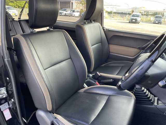 スズキ ジムニー ランドベンチャー 愛媛県 2017(平29)年 4.8万km ブルーイッシュブラックパール3 4WD/SDナビ/BT/CD/DVD/フルセグTV/ハーフレザーシート/ETC/シートヒーター/純正アルミホイール/純正フロアマット/フォグランプ/背面タイヤ/リモコンキー/AC