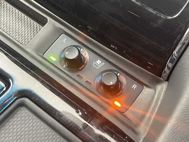 トヨタ アルファード S Cパッケージ 三重県 2021(令3)年 2.2万km ブラック /禁煙車//ナビ機能付き純正9型ディスプレイオーディオ//サンルーフ//純正12.1型フリップダウンモニター//電動リアゲート//両側電動スライドドア//デジタルインナーミラー//純正オプション DVDデッキ//DN席シートベンチレーション//DN席パワーシート//シートメモリー//トヨタセーフティセンス//衝突軽減ブレーキ//レーントレーシングアシスト//レーダークルーズコントロール//ブラインドスポットモニター//バックカメラ//前後クリアランスソナー