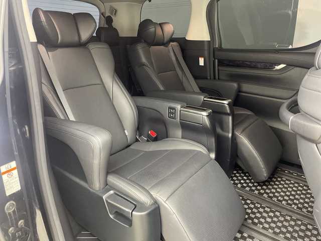 トヨタ アルファード S Cパッケージ 三重県 2021(令3)年 2.2万km ブラック /禁煙車//ナビ機能付き純正9型ディスプレイオーディオ//サンルーフ//純正12.1型フリップダウンモニター//電動リアゲート//両側電動スライドドア//デジタルインナーミラー//純正オプション DVDデッキ//DN席シートベンチレーション//DN席パワーシート//シートメモリー//トヨタセーフティセンス//衝突軽減ブレーキ//レーントレーシングアシスト//レーダークルーズコントロール//ブラインドスポットモニター//バックカメラ//前後クリアランスソナー