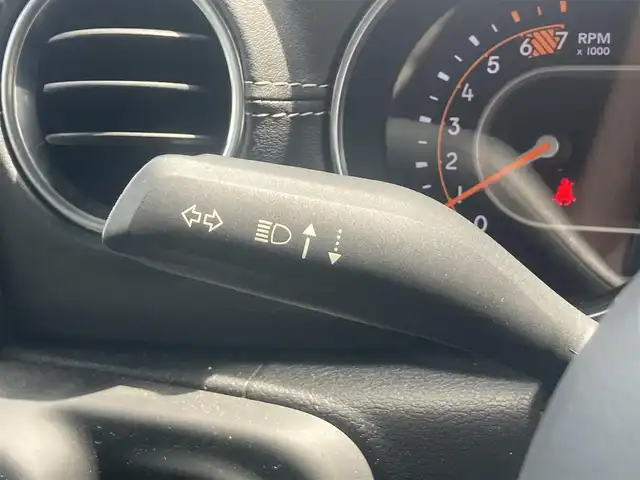 クライスラー・ジープ ジープ ラングラー アンリミテッド サハラ 熊本県 2020(令2)年 6.4万km ブラック ・ワンオーナー/・スマートキー/・プッシュスタート/・自動緊急ブレーキ/・前後パークセンス/・ブラインドスポットモニター/・ヒルスタートアシスト/・ヒルディセントコントロール/・クルーズコントロール(追従式)/・黒革シート/・前席シートヒーター /・ハンドルヒーター /・純正メモリナビ/　【Bluetooth・USB・AUX・AppleCarPlay】/・ALPINEサウンドシステム/・フルセグTV/・バックカメラ/・フロント＆左サイドカメラ/・ETC2.0/・ドライブレコーダー(前後録画)/・LEDヘッドランプ/・LEDフォグランプ/・純正ラバーマット/・保証書/取説