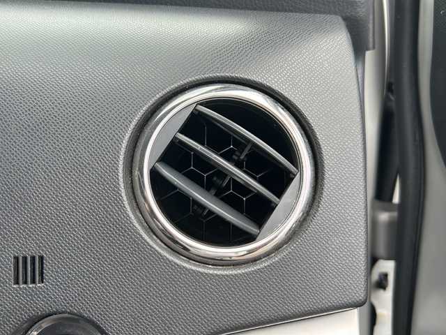 スズキ ワゴンＲ スティングレー X 岐阜県 2012(平24)年 10.9万km シルキーシルバーメタリック 登録時走行距離108820km/純正オーディオ /CD可　/スマートキー /プッシュスタート　/純正14アルミホイール　/ドアバイザー　/ベンチシート　/フルフラットシート　/社外フロアマット　/キセノンヘッドライト　/横滑り防止装置　/エアバッグ前席