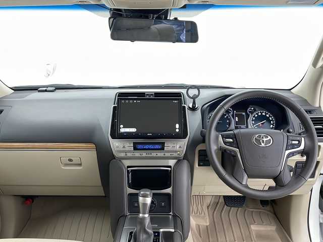 トヨタ ランドクルーザー プラド TX Lパッケージ 長野県 2023(令5)年 2万km ホワイトパールクリスタルシャイン ４WD/社外ディスプレイオーディオ/Bluetooth Audio/USB接続/ステアリングスイッチ/バックカメラ/トヨタセーフティセンス/レーダークルーズコントロール/レーンディパーチャーアラート /オートマチックハイビーム/サンルーフ/革シート/前席パワーシート /前席シートヒーター /前席シートベンチレーター/デジタルインナーミラー/スマートキー/プッシュスタート /ETC/社外17インチアルミ/LEDヘッドライト/オートライト