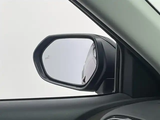 トヨタ ヤリスクロス ハイブリッド Z 埼玉県 2022(令4)年 2.6万km ブラック/ダークシェリーマイカM 純正８インチディスプレイオーディオ　/パノラミックビューモニター　　　/プリクラッシュセーフティ/ブラインドスポットモニター/レーダークルーズコントロール　/シートヒーター　/ステアリングヒーター　/前後ドライブレコーダー/クリアランスソナー /AC100V　/LEDオートライト/ETC