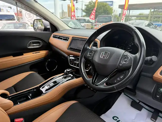 ホンダ ヴェゼル ハイブリッド Z ホンダセンシング 香川県 2018(平30)年 5万km ミッドナイトブルービームM 社外SDナビ/フルセグ/CD/DVD/Bluetooth/バックカメラ/ホンダセンシング/レーダークルーズ/ハーフレザーシート/シートヒーター/ーフレール/コーナーセンサー/LEDヘッドライト/ETC