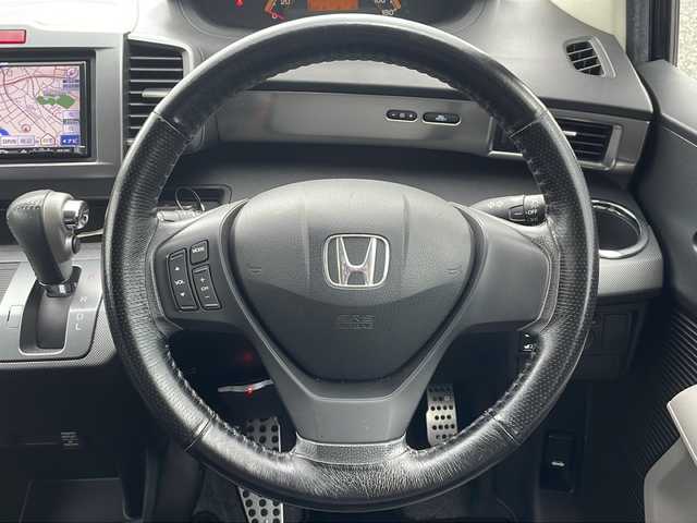 ホンダ フリード Gエアロ Lパッケージ 島根県 2008(平20)年 8.8万km プレミアムブラキッシュパール 社外ナビ（AVN-G03）/フルセグTV/無限グリル/片側パワースライドドア/バックカメラ/ETC/ステアリングスイッチ/スマートキー/スペアキー/オートエアコン/HIDヘッドライト/レザー調シートカバー/17インチ社外AW/社外足回り