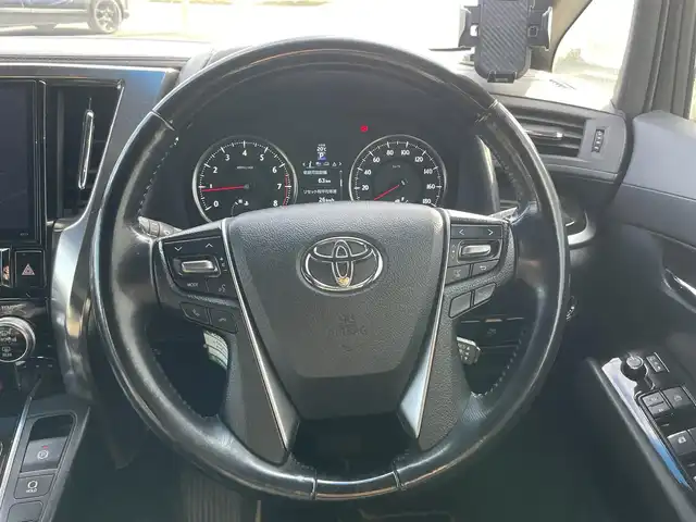 トヨタ ヴェルファイア Z Aエディション 千葉県 2016(平28)年 7.2万km ホワイト ユーザー買取車両/衝突軽減ブレーキ/前後クリアランスソナー/アルパインフリップダウンモニター/アルパイン11型ナビ/・フルセグ/BT/DVD/CD/バックカメラ/ステアリングスイッチ/ETC/両側パワースライドドア/ハーフレザーシート/LEDヘッドライト/オートライト/フォグライト/電動パーキングブレーキ/ブレーキホールド/スマートキー/プッシュスタート/純正フロアマット/純正18インチAW