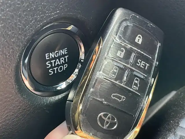 トヨタ ヴェルファイア Z Aエディション 千葉県 2016(平28)年 7.2万km ホワイト ユーザー買取車両/衝突軽減ブレーキ/前後クリアランスソナー/アルパインフリップダウンモニター/アルパイン11型ナビ/・フルセグ/BT/DVD/CD/バックカメラ/ステアリングスイッチ/ETC/両側パワースライドドア/ハーフレザーシート/LEDヘッドライト/オートライト/フォグライト/電動パーキングブレーキ/ブレーキホールド/スマートキー/プッシュスタート/純正フロアマット/純正18インチAW