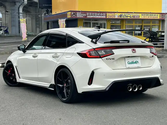 ホンダ シビック タイプR 道央・札幌 2024(令6)年 0.1万km チャンピオンシップホワイト ・純正ナビ/フルセグTV/BT/・バックカメラ/・CMBS/・アダプティブクルーズコントロール/・路外逸脱抑制機能/・ブラインドスポットモニター/・踏み間違い衝突軽減システム/・パーキングセンサー/・横滑り防止/・ビルトインETC/・LEDヘッドライト/・プッシュスタート/・スマートキー/・ドアバイザー/・電格ミラー/・ミラーヒーター