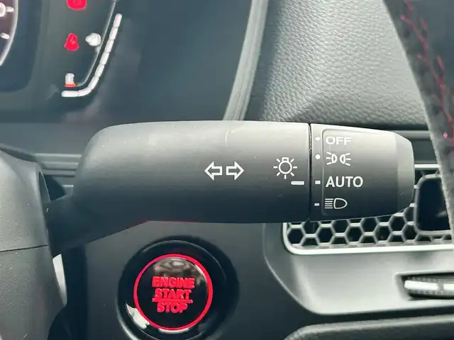 ホンダ シビック タイプR 道央・札幌 2024(令6)年 0.1万km チャンピオンシップホワイト ・純正ナビ/フルセグTV/BT/・バックカメラ/・CMBS/・アダプティブクルーズコントロール/・路外逸脱抑制機能/・ブラインドスポットモニター/・踏み間違い衝突軽減システム/・パーキングセンサー/・横滑り防止/・ビルトインETC/・LEDヘッドライト/・プッシュスタート/・スマートキー/・ドアバイザー/・電格ミラー/・ミラーヒーター