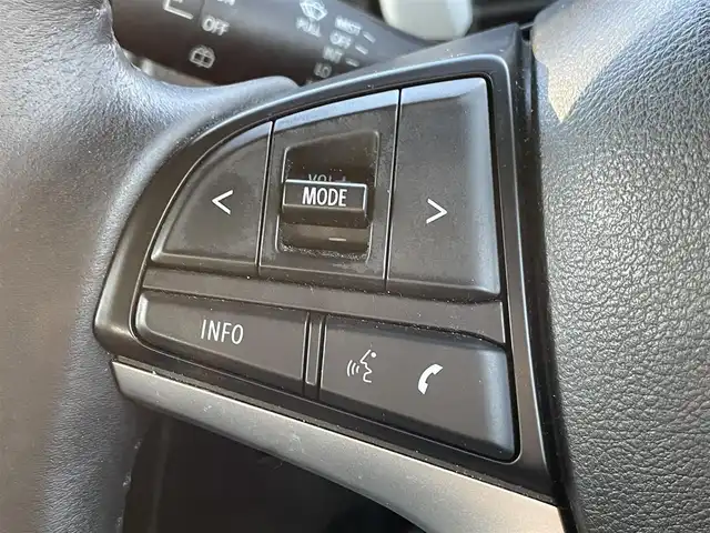 スズキ ハスラー HYBRID X 大阪府 2020(令2)年 2.9万km ブルーイッシュブラックパール3 スズキセーフティサポート/・デュアルカメラブレーキーサポート/・レーンキープアシスト/・クリアランスソナー/・横滑り防止装置/社外ナビ　KENWOODナビ/・Bluetooth/フルセグTV/CD/DVD/SMARTUSEN/　ラジオ/主要装備/・バックカメラ/・アイドリングストップ/・D+Nシートヒーター/・ステアリングスイッチ/・純正フロアマット/・純正AW/・LEDヘッドライト/・革巻きステアリングホイール/・フルフラット/・ETC