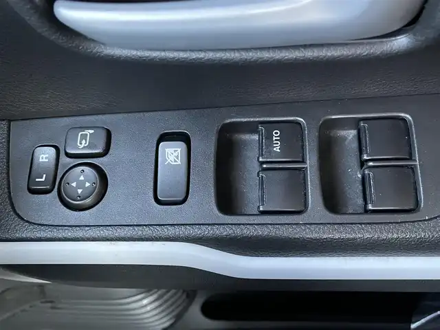 スズキ ハスラー HYBRID X 大阪府 2020(令2)年 2.9万km ブルーイッシュブラックパール3 スズキセーフティサポート/・デュアルカメラブレーキーサポート/・レーンキープアシスト/・クリアランスソナー/・横滑り防止装置/社外ナビ　KENWOODナビ/・Bluetooth/フルセグTV/CD/DVD/SMARTUSEN/　ラジオ/主要装備/・バックカメラ/・アイドリングストップ/・D+Nシートヒーター/・ステアリングスイッチ/・純正フロアマット/・純正AW/・LEDヘッドライト/・革巻きステアリングホイール/・フルフラット/・ETC