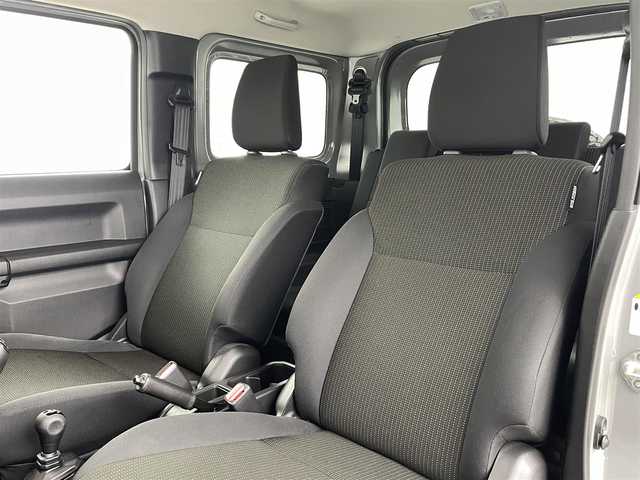 スズキ ジムニー シエラ JC 福島県 2021(令3)年 3.5万km ミディアムグレー ４WD/ワンオーナー/純正SDナビ/ 【BT/CD/DVD/フルセグTV/AM/FM】/プッシュスタート/クルーズコントロール/ステアリングスイッチ/シートヒーター/ (D席/N席）/ビルトインETC/ドライブレコーダー/フロアマット/電動格納ミラー/ドアバイザー/オートライト/LEDヘッドライト/・フォグランプ/背面タイヤ/社外16インチAW/スマートキー/。スペアキー/ダウンヒルアシストコントロール/レーンキープアシスト/衝突被害軽減システム/・保証書/・取扱説明書