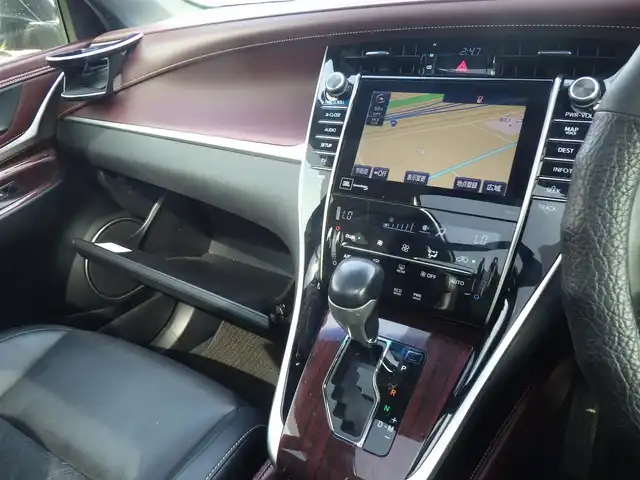 トヨタ ハリアー プレミアム アドバンスドP 千葉県 2016(平28)年 4.7万km スパークリングブラックパールクリスタルシャイン ムーンルーフ/パワーバックドア/ハーフレザーシート/運転席パワーシート/JBL/純正SDナビ/地デジTV/【DVD/CD再生機能　Bluetooth接続】/パノラミックビューモニター/ETC/LEDヘッドライト/ウインカーミラー/クリアランスソナー/エアロ/社外20インチアルミホイル/サイド/カーテンエアバッグ/スマートキー