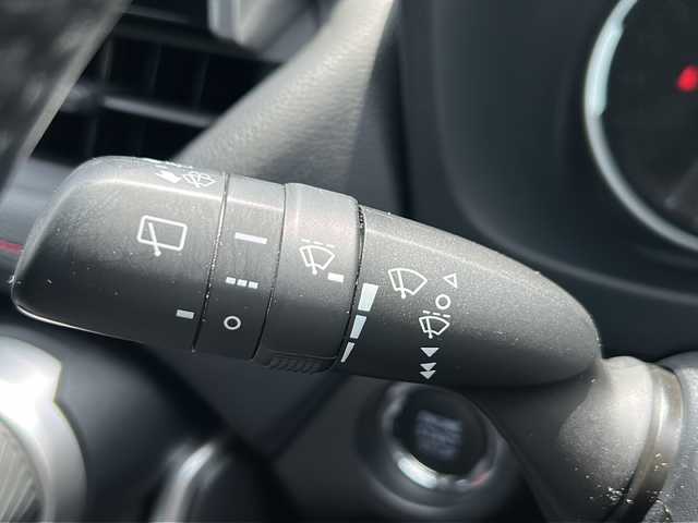 トヨタ ＲＡＶ４ アドベンチャー オフロードPKG 青森県 2021(令3)年 6.3万km グレーメタリック 4WD/寒冷地仕様/ワンオーナー/純正インチディスプレイオーディオ/フルセグTV・BT・USB/バックカメラ/黒合皮シート/OP前席エアシート・ヒーター/運転席パワーシート/OPステアリングヒーター/セーフティセンス/プリクラッシュセーフティ/レーダークルーズコントロール/レーントレーシングアシスト/オートマチックハイビーム/OPブラインドスポットモニター/サイド・カーテンエアバック/前後クリアランスソナー/ダウンヒルアシストコントロール/前方ドライブレコーダー/ビルトインETC2.0/ワイパーデアイサー/LEDヘッドライト/フォグライト/純正18インチアルミ/ルーフレール/スマートキー/スペアキー有