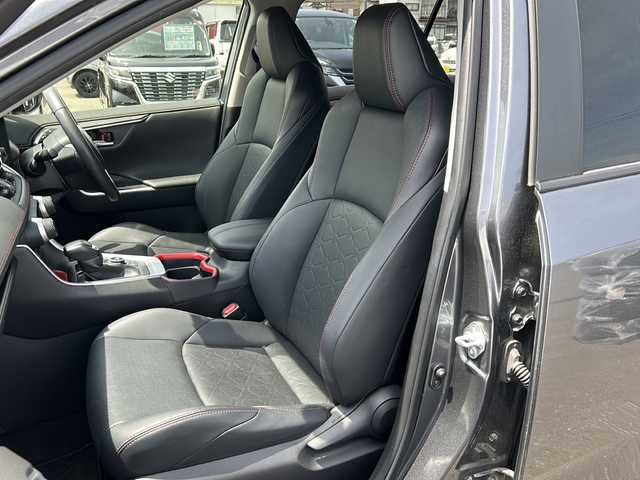トヨタ ＲＡＶ４ アドベンチャー オフロードPKG 青森県 2021(令3)年 6.3万km グレーメタリック 4WD/寒冷地仕様/ワンオーナー/純正インチディスプレイオーディオ/フルセグTV・BT・USB/バックカメラ/黒合皮シート/OP前席エアシート・ヒーター/運転席パワーシート/OPステアリングヒーター/セーフティセンス/プリクラッシュセーフティ/レーダークルーズコントロール/レーントレーシングアシスト/オートマチックハイビーム/OPブラインドスポットモニター/サイド・カーテンエアバック/前後クリアランスソナー/ダウンヒルアシストコントロール/前方ドライブレコーダー/ビルトインETC2.0/ワイパーデアイサー/LEDヘッドライト/フォグライト/純正18インチアルミ/ルーフレール/スマートキー/スペアキー有