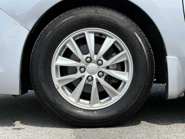 スバル インプレッサ Ｇ４ 1．6i－L 徳島県 2014(平26)年 3.2万km アイスシルバーメタリック ETC/純正フロアマット/AM/FM/iPod/CD/ドアバイザー/スペアキー/純正15インチアルミホイール/ダウンヒルアシストコントロール/新車時保証書/取扱説明書