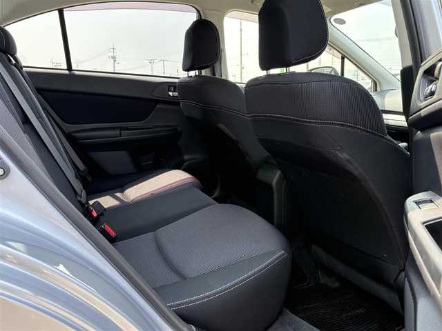 スバル インプレッサ Ｇ４ 1．6i－L 徳島県 2014(平26)年 3.2万km アイスシルバーメタリック ETC/純正フロアマット/AM/FM/iPod/CD/ドアバイザー/スペアキー/純正15インチアルミホイール/ダウンヒルアシストコントロール/新車時保証書/取扱説明書