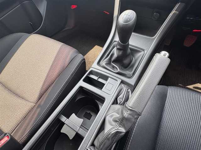 スバル インプレッサ Ｇ４ 1．6i－L 徳島県 2014(平26)年 3.2万km アイスシルバーメタリック ETC/純正フロアマット/AM/FM/iPod/CD/ドアバイザー/スペアキー/純正15インチアルミホイール/ダウンヒルアシストコントロール/新車時保証書/取扱説明書