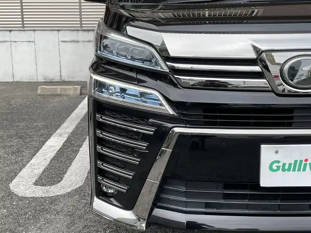 トヨタ ヴェルファイア Z Gエディション 大阪府 2019(令1)年 8.3万km ブラック ワンオーナー/黒革シート/純正12インチ後席用モニター（V12T-R68T）/デジタルインナーミラー/置くだけ充電/3眼LEDヘッドライト/シーケンシュアルライト/ブラインドスポットモニター/AC100Vコンセント2個/純正10インチナビ/・AM/FM/CD/DVD/BT/フルセグ/HDMI/バックカメラ/メモリシート/パワーシート/シートヒーター/エアーシート/ステアリングヒーター/電動リアゲート/両側電動スライド/純正18インチアルミホイール/トヨタセーフティーセンス/・プリクラッシュセーフティー/・レーントレーシングアシスト/・レーダークルーズコントロール/・ロードサインアシスト/・アダプティブハイビームシステム/・オートマチックハイビーム/ドライブレコーダー/ETC/保証書/スペアキー