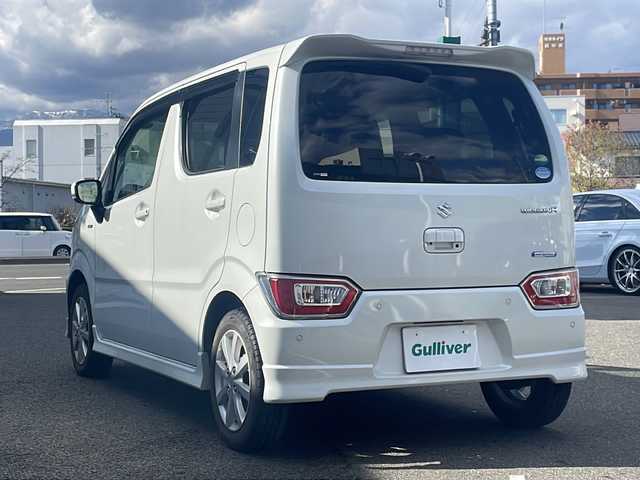 スズキ ワゴンＲ HYBRID FZ 福島県 2020(令2)年 4.3万km ピュアホワイトP スズキセーフティサポート/・衝突被害軽減ブレーキ/・車線逸脱警報装置/・誤発進抑制装置/・ふらつき警報機能/・先行車発進お知らせ機能/・ハイビームアシスト/社外ナビ/・型番：MDV-S708/・フルセグTV/SD/iPod/CD/DVD/BT/FM/AM/・バックカメラ/・ETC/ベンチシート/・D席シートヒーター/・フルフラットシート/革張りステアリング/・ステアリングスイッチ/プッシュスタート/・スマートキー/電動格納ミラー/・ウィンカーミラー/LEDヘッドライト/・オートライト/純正フロアマット/ドアバイザー