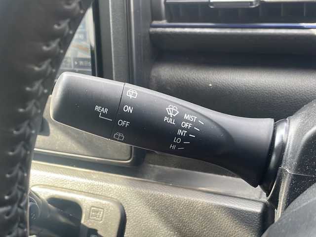 スズキ ワゴンＲ HYBRID FZ 福島県 2020(令2)年 4.3万km ピュアホワイトP スズキセーフティサポート/・衝突被害軽減ブレーキ/・車線逸脱警報装置/・誤発進抑制装置/・ふらつき警報機能/・先行車発進お知らせ機能/・ハイビームアシスト/社外ナビ/・型番：MDV-S708/・フルセグTV/SD/iPod/CD/DVD/BT/FM/AM/・バックカメラ/・ETC/ベンチシート/・D席シートヒーター/・フルフラットシート/革張りステアリング/・ステアリングスイッチ/プッシュスタート/・スマートキー/電動格納ミラー/・ウィンカーミラー/LEDヘッドライト/・オートライト/純正フロアマット/ドアバイザー