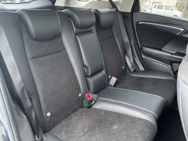 ホンダ シャトル ハイブリッド X ホンダセンシング 神奈川県 2017(平29)年 6.3万km ミッドナイトブルービームM 純正ナビ（VXM-184VFi）/ワンセグ/CD/DVD//追従クルーズコントロール　/バックカメラ　/シートヒーター　/ビルドインＥＴＣ　/ドライブレコーダー　/ＬＥＤヘッドライト　/フォグライト　/オートライト　/スマートキー/スペアキー　/純正アルミホイール/純正フロアマット/ABS/横滑り防止装置/衝突被害軽減システム/保証書/取扱説明書/記録簿