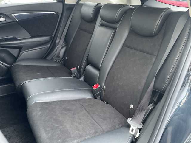 ホンダ シャトル ハイブリッド X ホンダセンシング 神奈川県 2017(平29)年 6.3万km ミッドナイトブルービームM 純正ナビ（VXM-184VFi）/ワンセグ/CD/DVD//追従クルーズコントロール　/バックカメラ　/シートヒーター　/ビルドインＥＴＣ　/ドライブレコーダー　/ＬＥＤヘッドライト　/フォグライト　/オートライト　/スマートキー/スペアキー　/純正アルミホイール/純正フロアマット/ABS/横滑り防止装置/衝突被害軽減システム/保証書/取扱説明書/記録簿