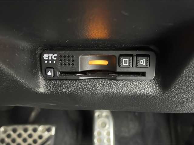 ホンダ シャトル ハイブリッド X ホンダセンシング 栃木県 2017(平29)年 6.3万km ミッドナイトブルービームM 純正ナビ（VXM-184VFi）/（BT/ワンセグ/CD/DVD/AM/FM)/衝突軽減システム/追従クルーズコントロール　/横滑り防止/先行車発進お知らせ/標識認識機能/車線逸脱抑制機能/バックカメラ　/シートヒーター　/ビルドインＥＴＣ　/ドライブレコーダー　/ＬＥＤヘッドライト　/ステアリングスイッチ/プッシュスタート/スマートキー/スペアキー　/純正アルミホイール/純正フロアマット