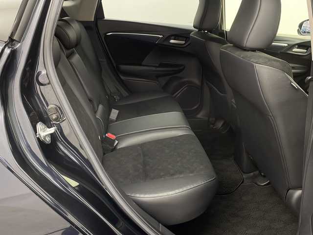 ホンダ シャトル ハイブリッド X ホンダセンシング 栃木県 2017(平29)年 6.3万km ミッドナイトブルービームM 純正ナビ（VXM-184VFi）/（BT/ワンセグ/CD/DVD/AM/FM)/衝突軽減システム/追従クルーズコントロール　/横滑り防止/先行車発進お知らせ/標識認識機能/車線逸脱抑制機能/バックカメラ　/シートヒーター　/ビルドインＥＴＣ　/ドライブレコーダー　/ＬＥＤヘッドライト　/ステアリングスイッチ/プッシュスタート/スマートキー/スペアキー　/純正アルミホイール/純正フロアマット